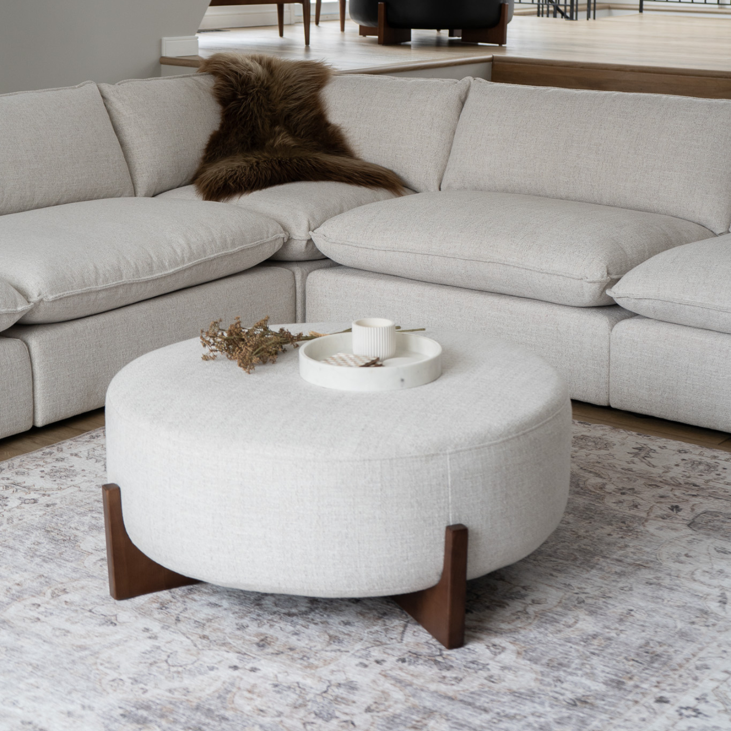 Stools & Ottomans