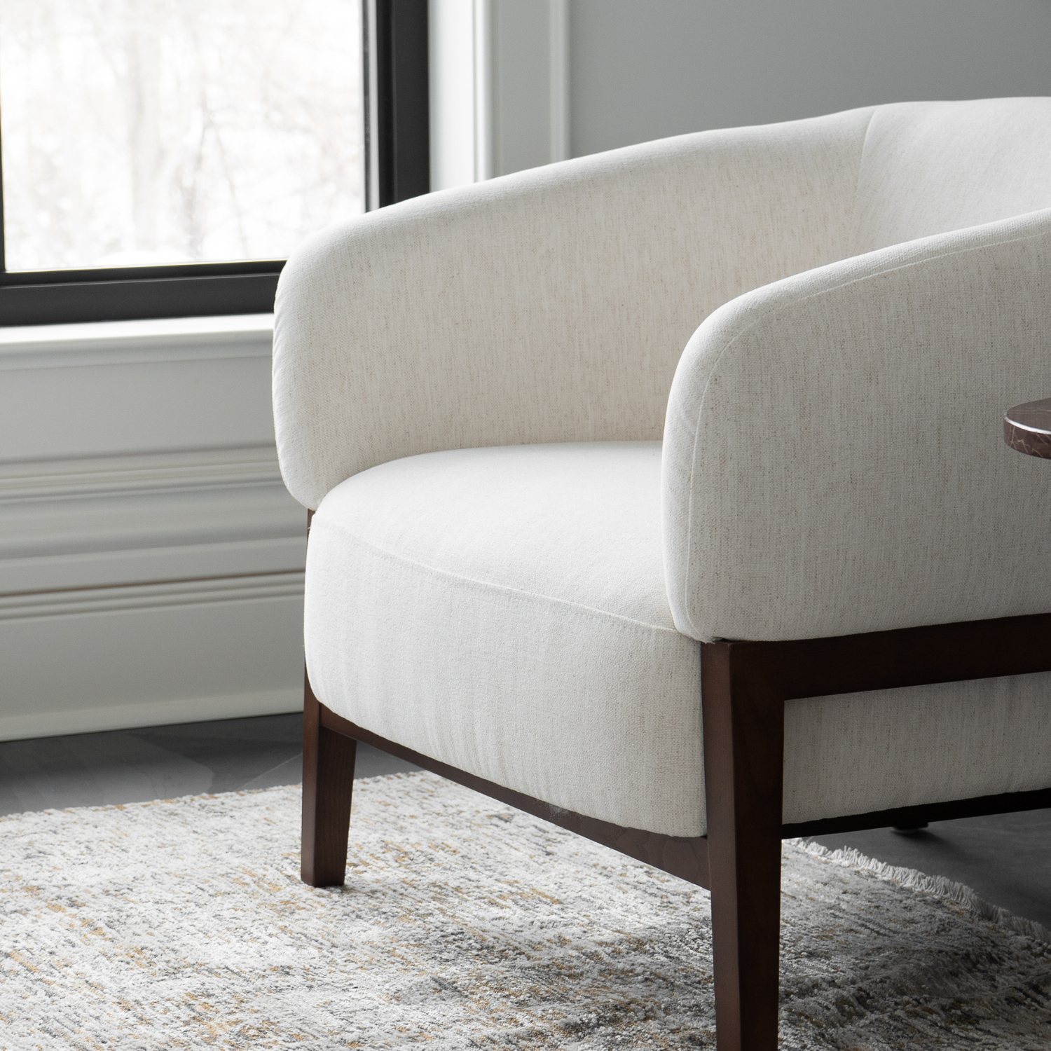 Fauteuil Accent en tissu haute performance Snow - Piétement en bois