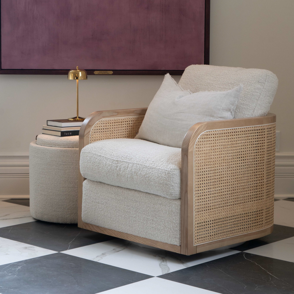 Pouf de rangement en bouclette perlée – Accents en cuir, couvercle plateau en bois, intérieur doublé
