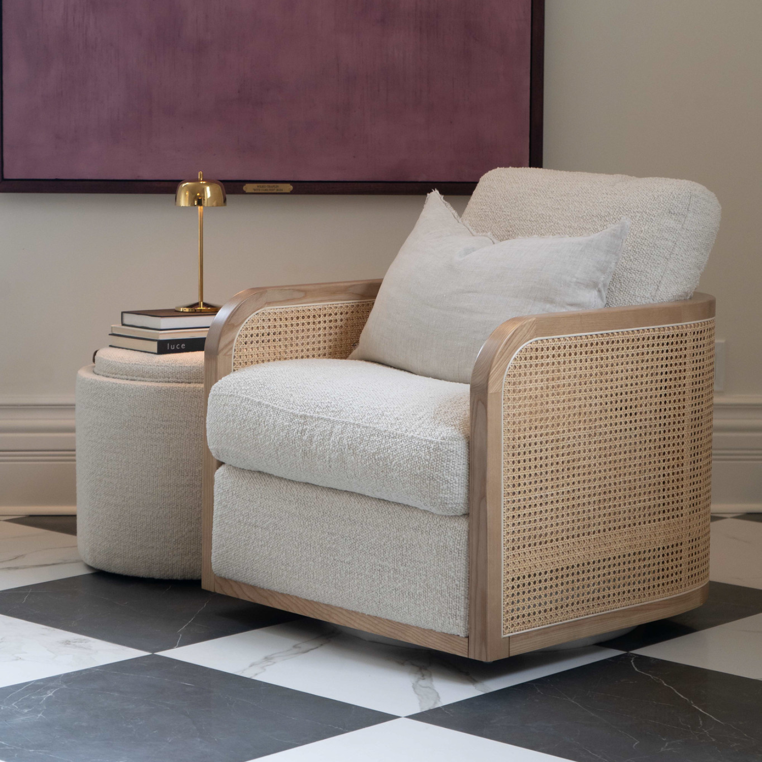 Pouf de rangement en bouclette perlée – Accents en cuir, couvercle plateau en bois, intérieur doublé