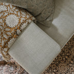 Fauteuil déhoussable en mélange de lin naturel – Accoudoirs droits, housse amovible