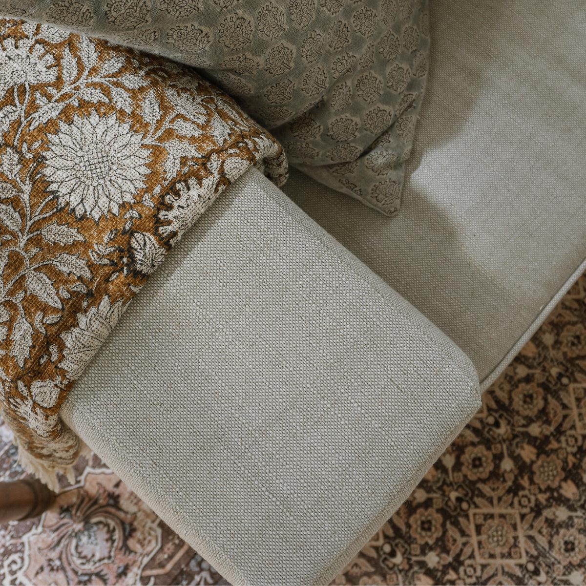 Fauteuil déhoussable en mélange de lin naturel – Accoudoirs droits, housse amovible