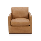 Fauteuil pivotant en cuir cognac vieilli – Accoudoirs plats, piètement noyer