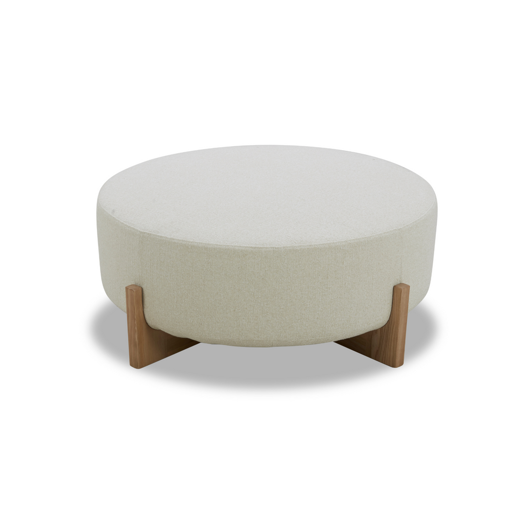 Pouf rond en polyester ivoire - Piètement en bois clair, design scandinave
