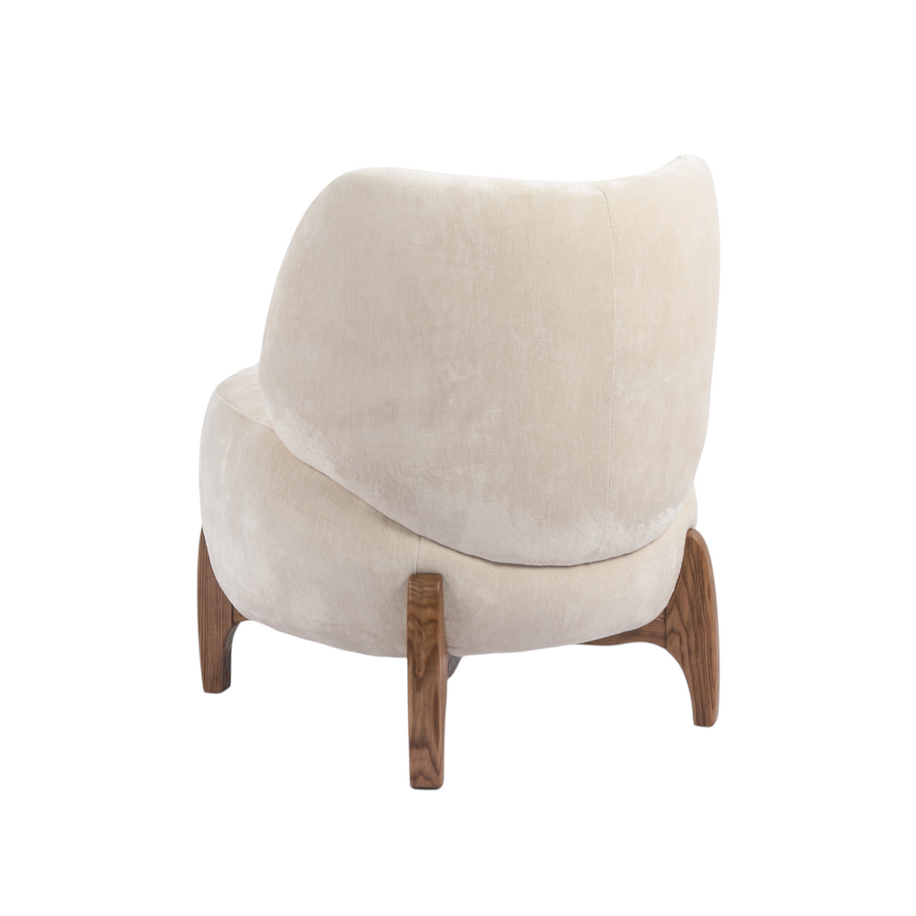 Fauteuil d'appoint arrondi en velours ivoire – Profil bas, base en bois massif