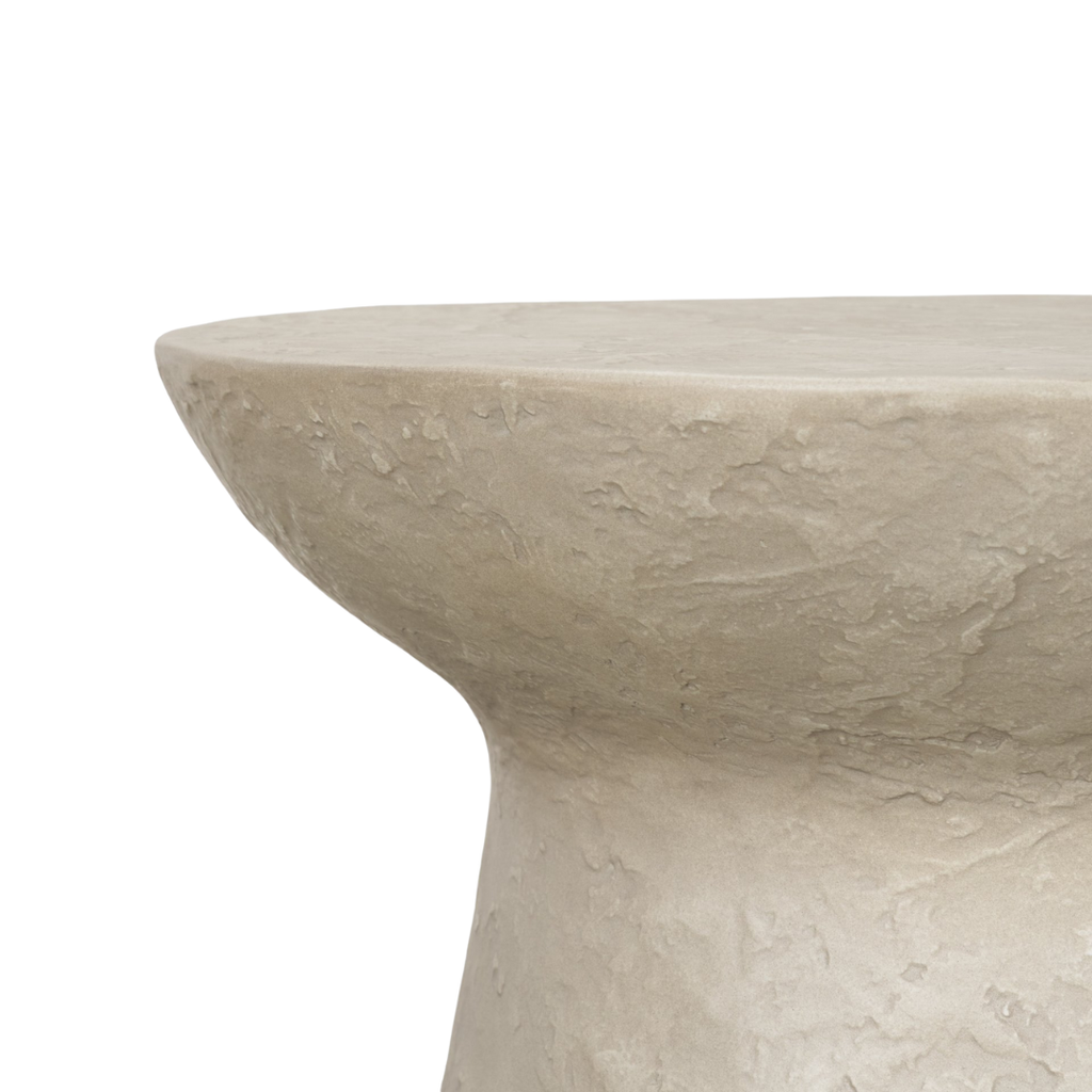 Table d'appoint ronde en béton - Finition pierre pâle, Renforcée en fibre de verre, Intérieur