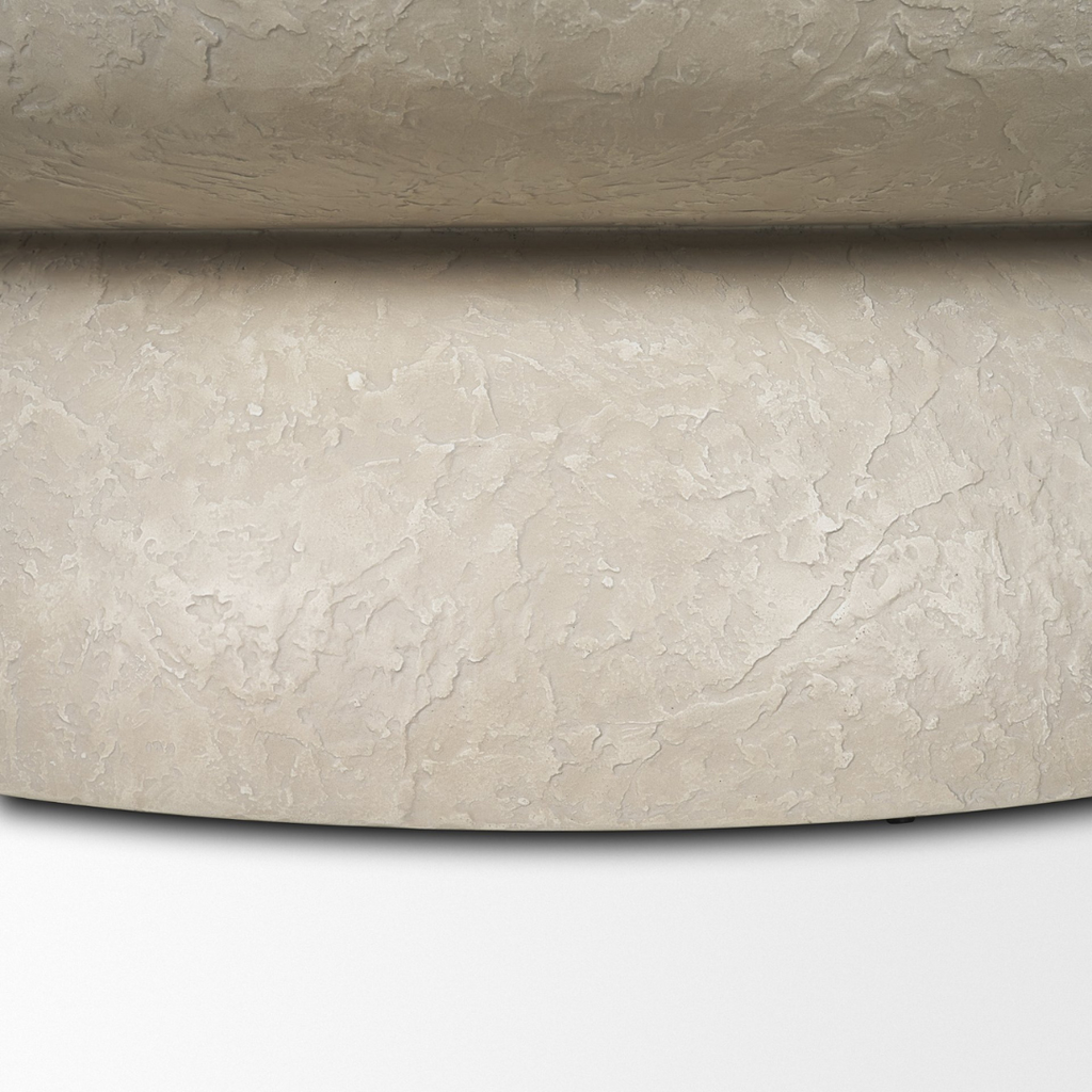 Table basse ronde en béton - Silhouette tambour, finition pierre pâle, intérieur