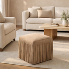 Pouf carré en suède taupe - Détails frangés, structuré