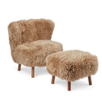 Fauteuil lounge en peau de mouton à poils longs couleur miel - Pieds en chêne massif