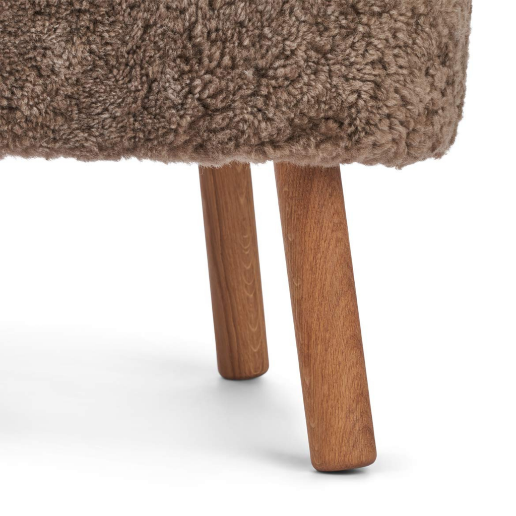 Fauteuil en peau de mouton de laine Taupe foncé - Pieds en chêne massif