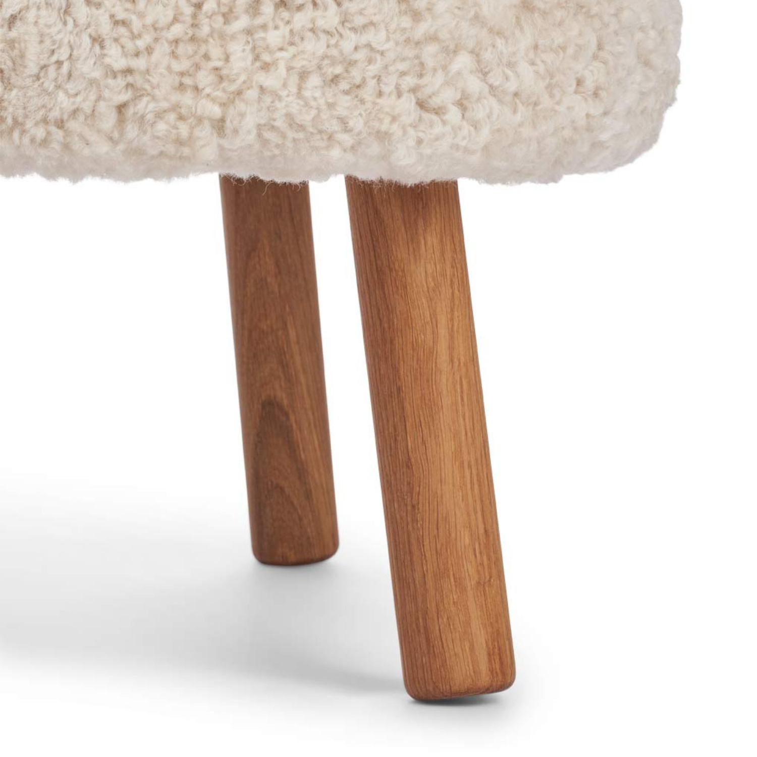 Fauteuil en laine et peau de mouton, coloris perle - Pieds en chêne massif