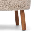 Pouf en peau de mouton de Nouvelle-Zélande coloris perle - Pieds en chêne massif