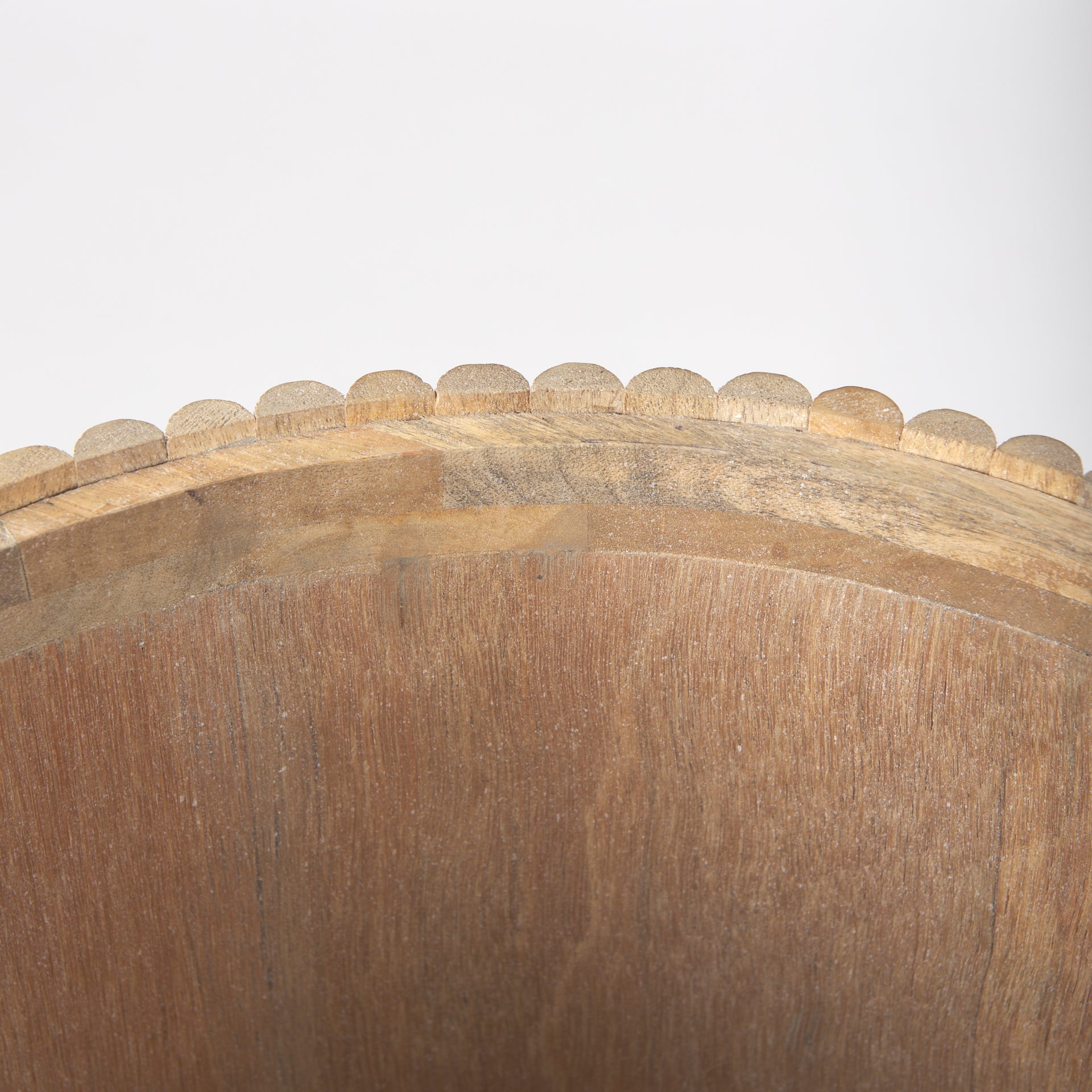 Table d'appoint en manguier massif blond - Piètement cannelé, plateau rond, couvercle amovible